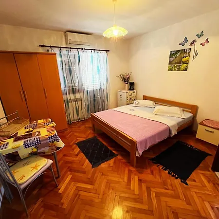 Guest house Ljubica 3*