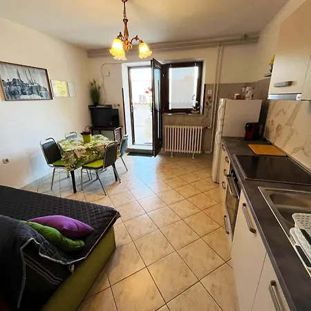 Guest house Ljubica 3*