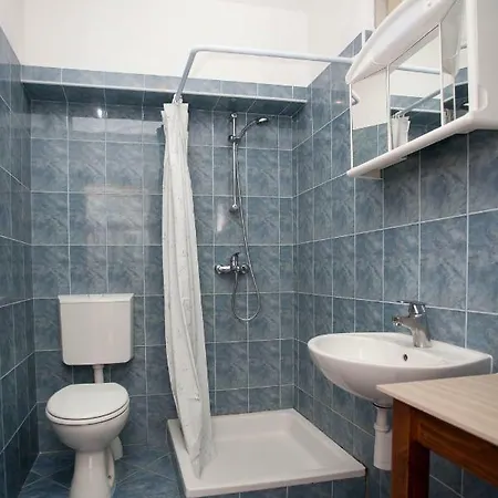 Guest house Ljubica 3*