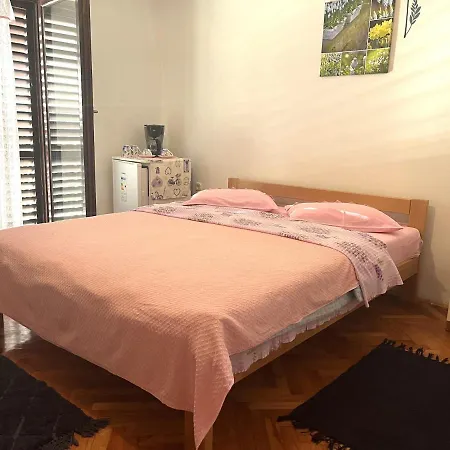 ゲストハウス Ljubica ロヴィニ