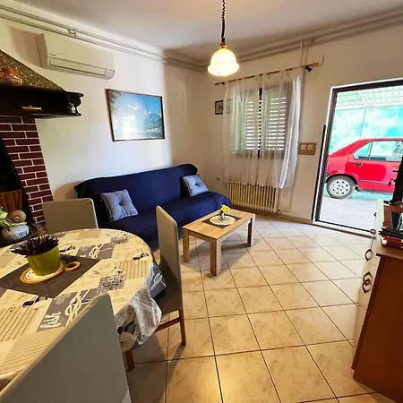 ゲストハウス Ljubica ロヴィニ