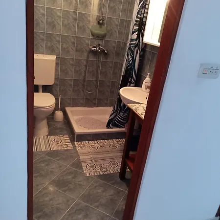 Ljubica ゲストハウス ロヴィニ