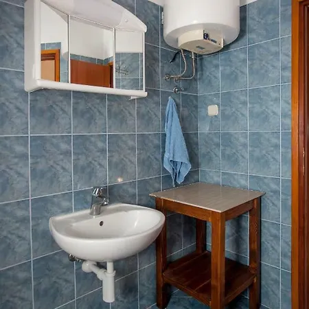 ゲストハウス Ljubica ロヴィニ